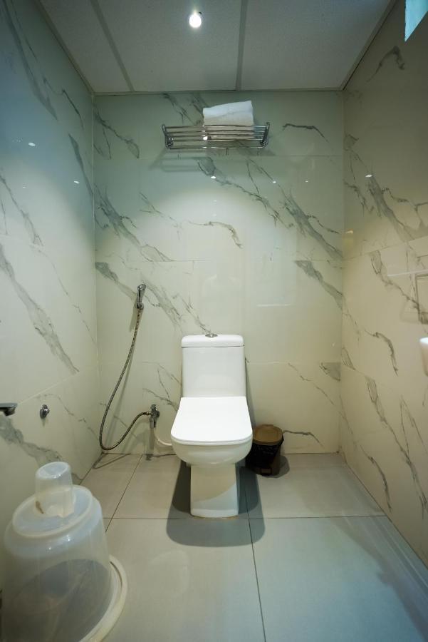 Hotel Sunrise Hospitality Vijayawāda 外观 照片