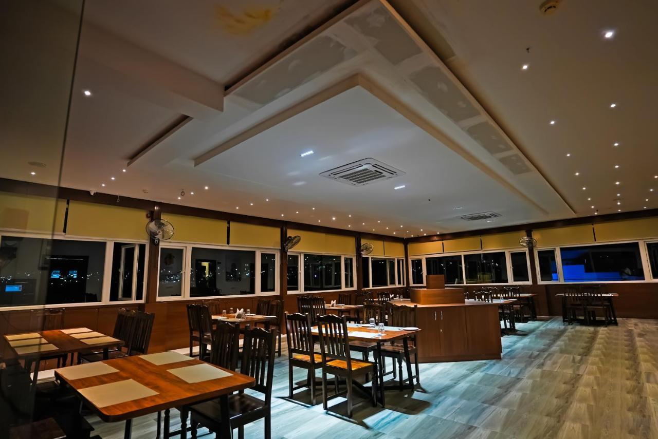 Hotel Sunrise Hospitality Vijayawāda 外观 照片