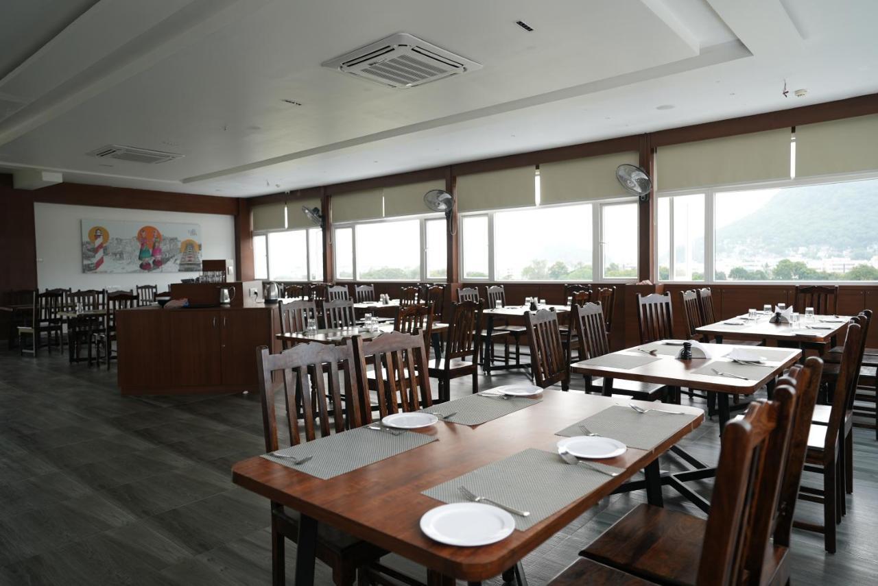 Hotel Sunrise Hospitality Vijayawāda 外观 照片